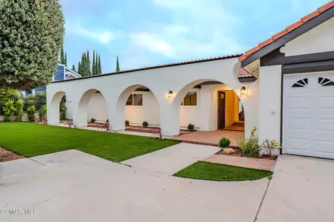 8018 Winnetka Ave, Winnetka, CA 91306