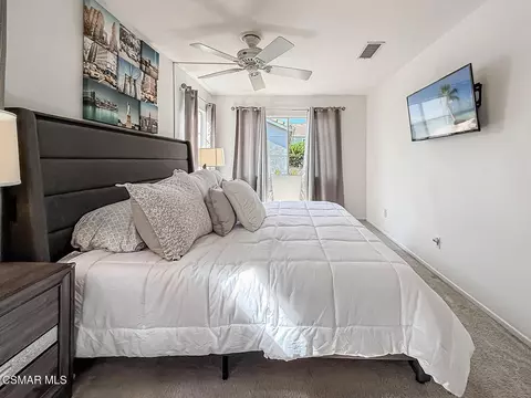 Bedroom - 2710 Titania Pl, Simi Valley, CA 93063 photo 5 of 9