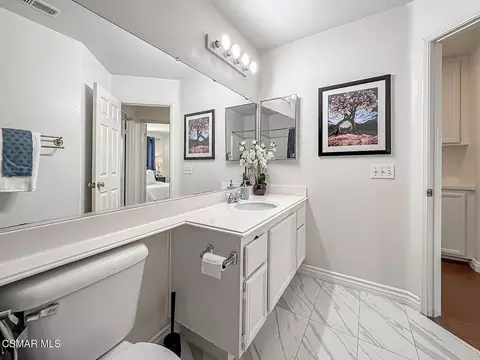 Bath - 2710 Titania Pl, Simi Valley, CA 93063 photo 9 of 10