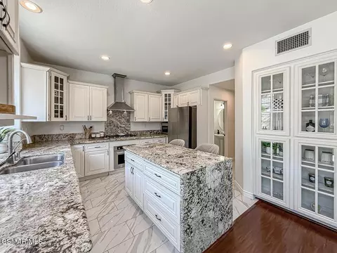 Kitchen - 2710 Titania Pl, Simi Valley, CA 93063 photo 2 of 7