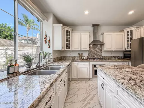 Kitchen - 2710 Titania Pl, Simi Valley, CA 93063 photo 3 of 7