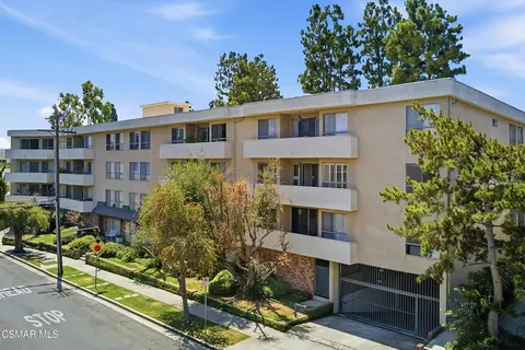 10650 Holman Ave #202, Los Angeles, CA 90024