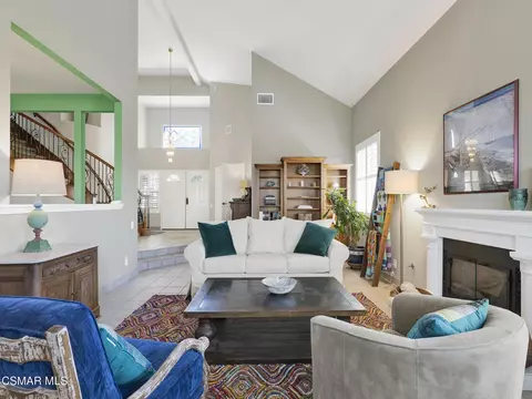 Living - 11823 Maple Crest St, Moorpark, CA 93021 photo 3 of 5
