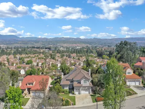 View/Area - 11823 Maple Crest St, Moorpark, CA 93021 photo 2 of 5