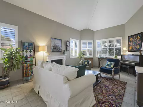 Living - 11823 Maple Crest St, Moorpark, CA 93021 photo 1 of 5