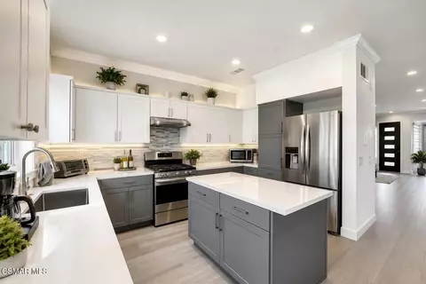 Kitchen - 237 Galway Ln, Simi Valley, CA 93065 photo 1 of 3