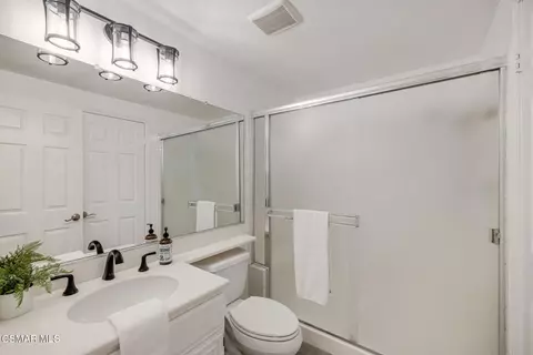 Bath - 12154 Cherry Grove St, Moorpark, CA 93021 photo 1 of 4