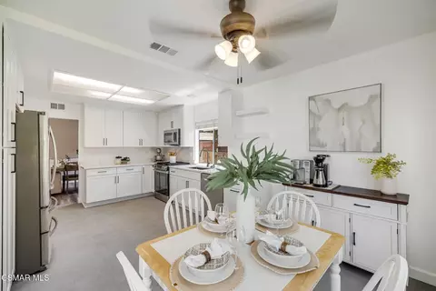 Dining - 12154 Cherry Grove St, Moorpark, CA 93021 photo 4 of 5