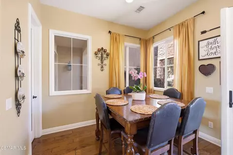 Dining - 5068 Shady Trail St, Simi Valley, CA 93063 photo 3 of 4