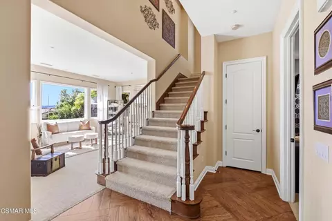 Entry Way - 5068 Shady Trail St, Simi Valley, CA 93063 photo 5 of 7