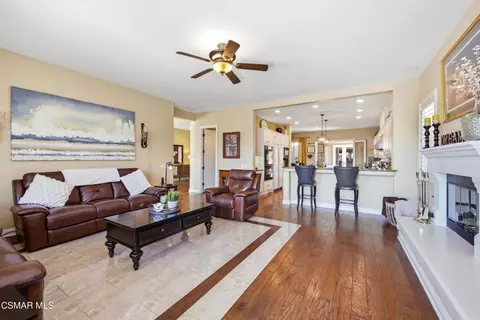Living - 5068 Shady Trail St, Simi Valley, CA 93063 photo 8 of 9