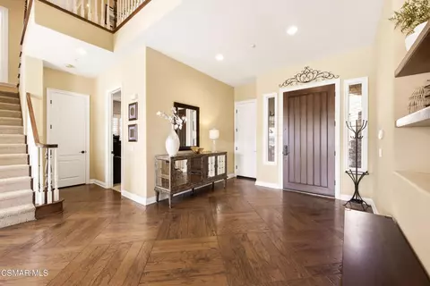 Entry Way - 5068 Shady Trail St, Simi Valley, CA 93063 photo 2 of 7