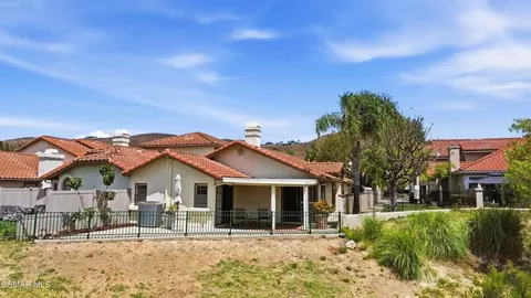 Exterior - 704 Wind Willow Way, Simi Valley, CA 93065 photo 11 of 12