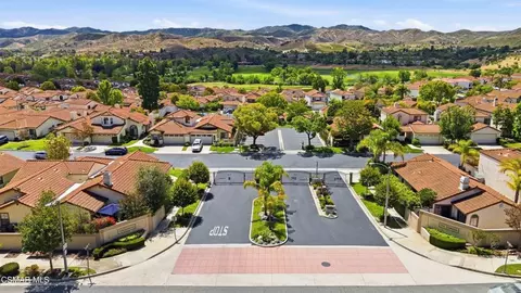 View/Area - 704 Wind Willow Way, Simi Valley, CA 93065 photo 6 of 7