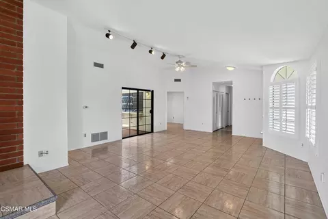 Living - 704 Wind Willow Way, Simi Valley, CA 93065 photo 4 of 6