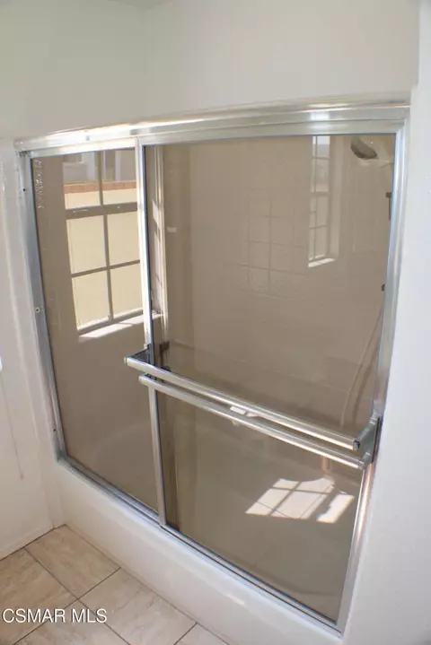 Bath - 704 Wind Willow Way, Simi Valley, CA 93065 photo 2 of 4