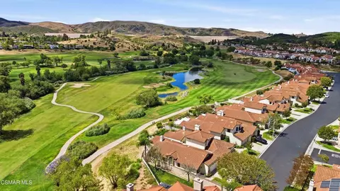 View/Area - 704 Wind Willow Way, Simi Valley, CA 93065 photo 3 of 7