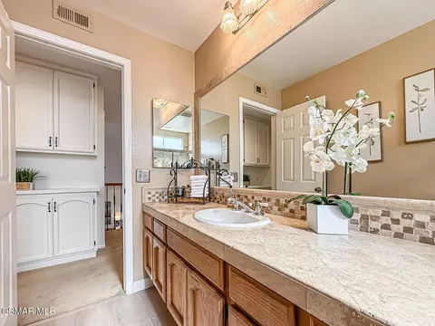 Bath - 667 Azure Hills Dr, Simi Valley, CA 93065 photo 9 of 10