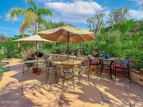Exterior - 667 Azure Hills Dr, Simi Valley, CA 93065 photo 12 of 17