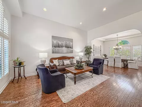 Living - 667 Azure Hills Dr, Simi Valley, CA 93065 photo 3 of 5