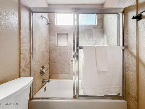 Bath - 667 Azure Hills Dr, Simi Valley, CA 93065 photo 10 of 10
