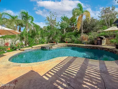 Exterior - 667 Azure Hills Dr, Simi Valley, CA 93065 photo 5 of 17