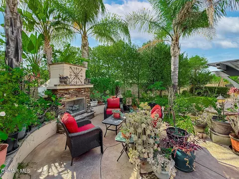 Exterior - 667 Azure Hills Dr, Simi Valley, CA 93065 photo 13 of 17