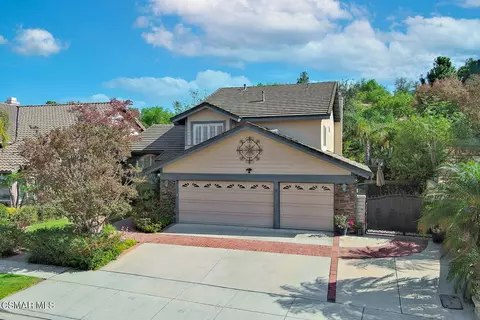 Exterior - 667 Azure Hills Dr, Simi Valley, CA 93065 photo 1 of 17