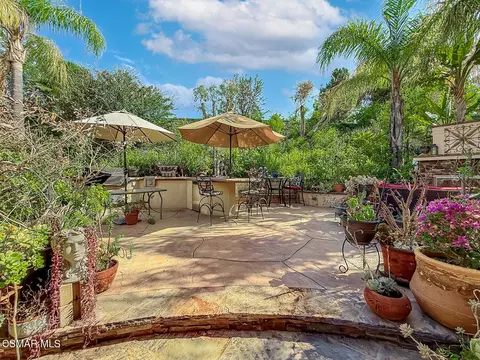 Exterior - 667 Azure Hills Dr, Simi Valley, CA 93065 photo 11 of 17
