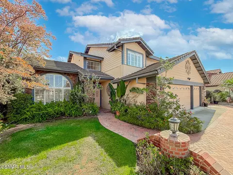 Exterior - 667 Azure Hills Dr, Simi Valley, CA 93065 photo 2 of 17