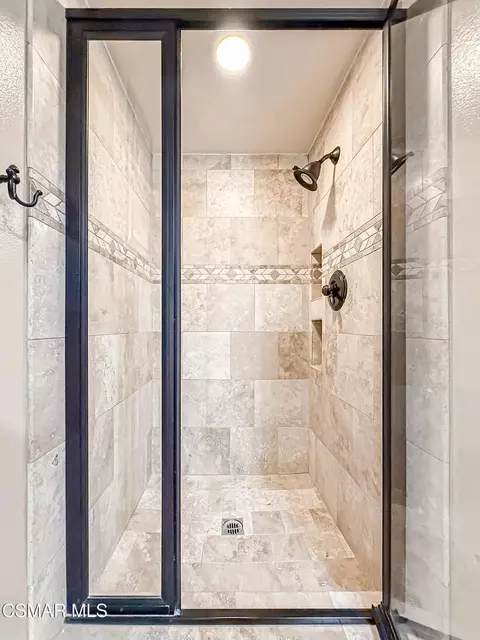 Bath - 667 Azure Hills Dr, Simi Valley, CA 93065 photo 2 of 10