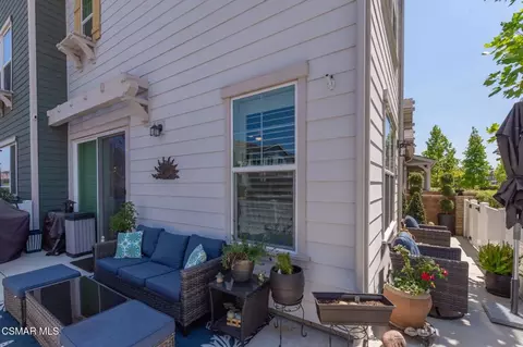Exterior - 114 Red Brick Dr #1, Simi Valley, CA 93065 photo 6 of 10