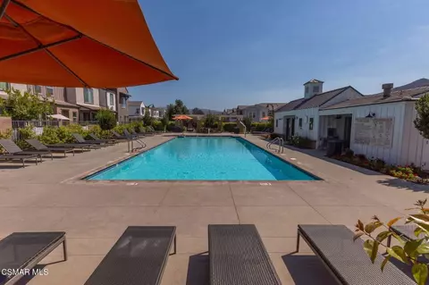 Exterior - 114 Red Brick Dr #1, Simi Valley, CA 93065 photo 9 of 10