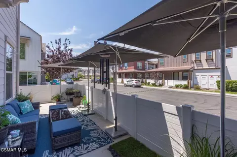 Exterior - 114 Red Brick Dr #1, Simi Valley, CA 93065 photo 7 of 10