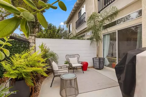 Exterior - 11523 Treeview Ct, Moorpark, CA 93021 photo 2 of 5