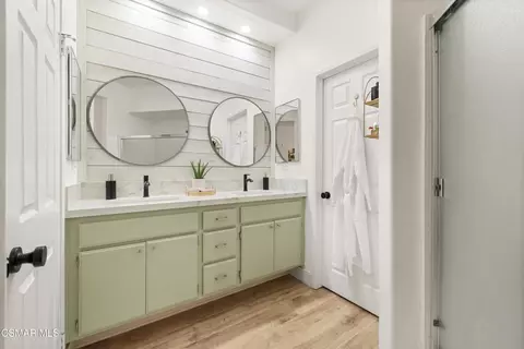 Bath - 11523 Treeview Ct, Moorpark, CA 93021 photo 2 of 3