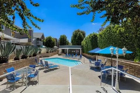 Exterior - 1806 Rory Ln #6, Simi Valley, CA 93063 photo 14 of 23