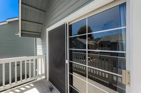 Exterior - 1806 Rory Ln #6, Simi Valley, CA 93063 photo 6 of 23