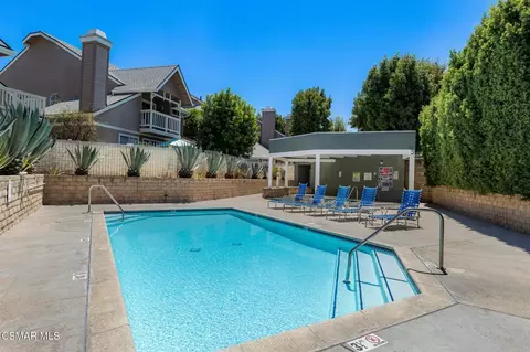 Exterior - 1806 Rory Ln #6, Simi Valley, CA 93063 photo 15 of 23