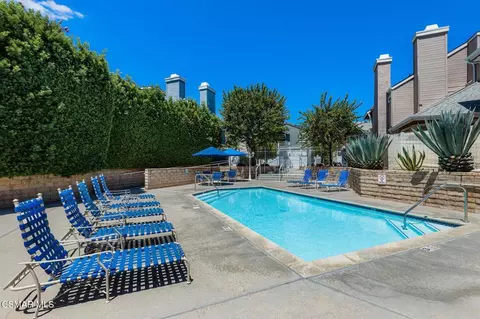Exterior - 1806 Rory Ln #6, Simi Valley, CA 93063 photo 18 of 23