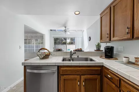 Kitchen - 1806 Rory Ln #6, Simi Valley, CA 93063 photo 6 of 6