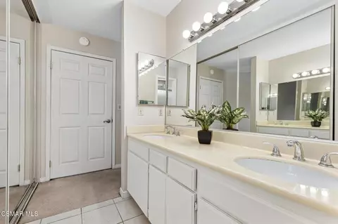 Bath - 1806 Rory Ln #6, Simi Valley, CA 93063 photo 3 of 7