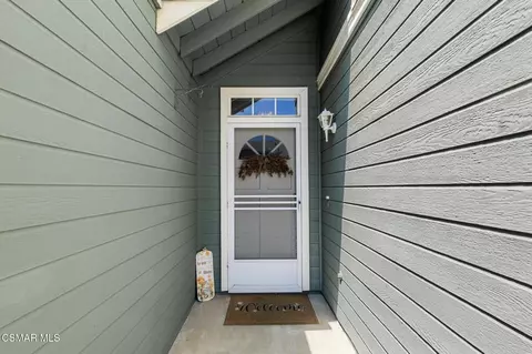 Entry Way - 1806 Rory Ln #6, Simi Valley, CA 93063 photo 1 of 3