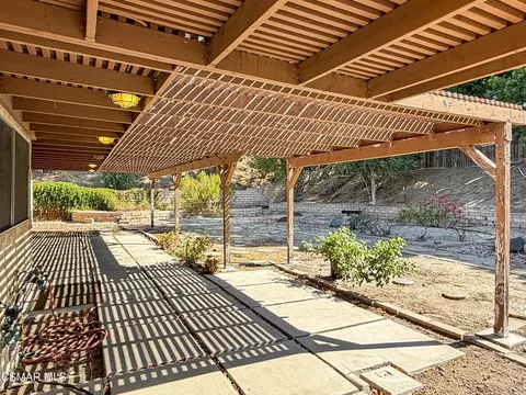 Exterior - 2167 Stoneman St, Simi Valley, CA 93065 photo 10 of 14