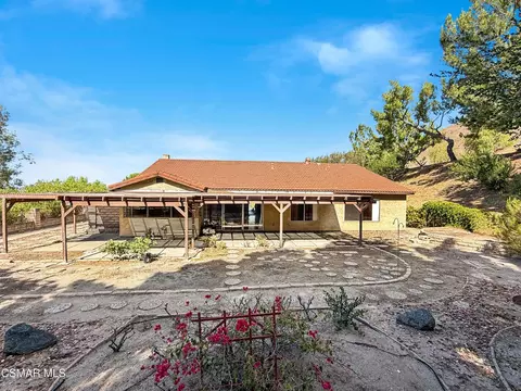 Exterior - 2167 Stoneman St, Simi Valley, CA 93065 photo 4 of 14