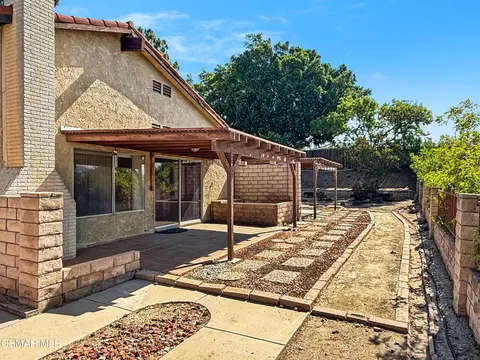 Exterior - 2167 Stoneman St, Simi Valley, CA 93065 photo 8 of 14
