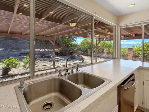 Kitchen - 2167 Stoneman St, Simi Valley, CA 93065 photo 4 of 4