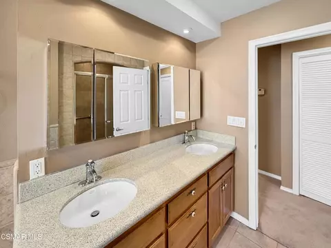 Bath - 2161 Stoneman St, Simi Valley, CA 93065 photo 4 of 6