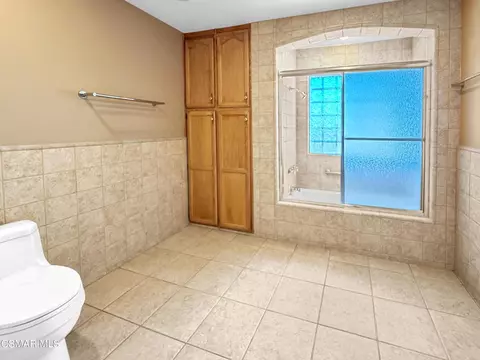 Bath - 2161 Stoneman St, Simi Valley, CA 93065 photo 3 of 6