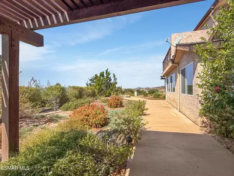 Exterior - 2161 Stoneman St, Simi Valley, CA 93065 photo 4 of 10